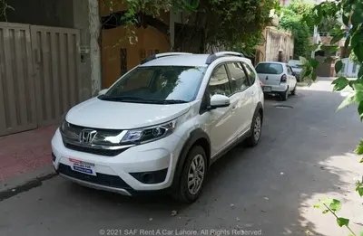 Honda BRV 6 Passenger Seat Rental in Lahore - Ideal Family Car